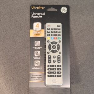 GE UltraPro Universal Remote - Silver